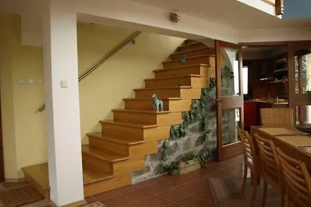Дом отдыха Spatious Architectural House *